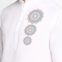 DEVOILER Ethnic Motifs Printed Regular Kurta with Pyjamas image 2
