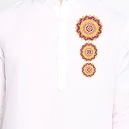 DEVOILER Ethnic Motifs Printed Regular Kurta With Pyjamas image 2
