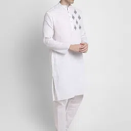 DEVOILER Ethnic Motifs Printed Regular Kurta With Pyjamas image 3