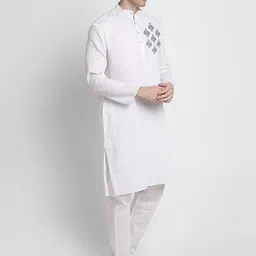 DEVOILER Ethnic Motifs Printed Regular Kurta With Pyjamas image 3