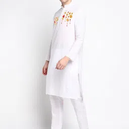 DEVOILER Ethnic Motifs Printed Regular Kurta With Pyjamas image 5