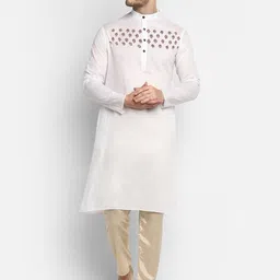 DEVOILER Men White Ethnic Motifs Embroidered Kurta with Pyjamas-picture-46