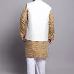 SOJANYA PLUS Plus Size Woven Design Kurta With Pyjamas & Nehru Jacket image 4