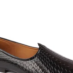 FAUSTO Men Textured Lightweight Memory Foam Mojaris image 2
