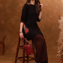 Women Solid Viscose Rayon Straight Kurta-image-45