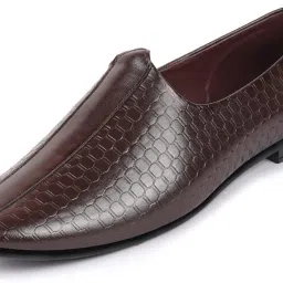 fausto Embossed Design Ethnic Slip On Juttis and Mojaris For Men image 2
