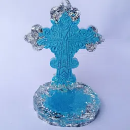 Resin Religious Holy Cross for Car Dashboard Showpiece Figurine Idol Christian Decorative Showpiece - 7 cm-image-78