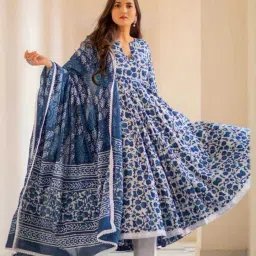 Women Viscose Rayon Kurta Pant Dupatta Set-image-58