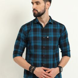 Men Regular Fit Checkered Cut Away Collar Casual Shirt-image-94