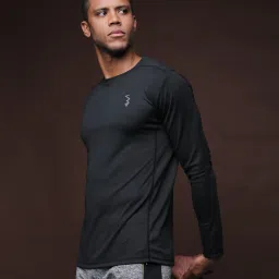 Campus Sutra Men Solid Stylish Activewear & Sports T-Shirts Men Solid Round Neck Polyester Black T-Shirt-image-29