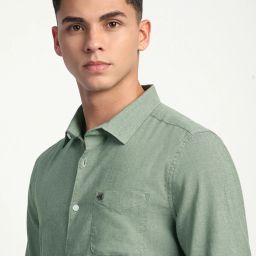 Men Slim Fit Solid Spread Collar Casual Shirt-image-45
