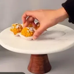 MARBLE CAKE STAND WITH WOODEN BASE FOR CAKE CUTTING, SNACKS SERVING PLATTER Marble, Wooden Cake Server-2