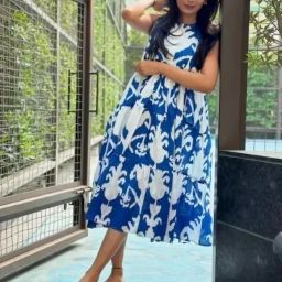 Women Printed Viscose Rayon Flared Kurta-image-10