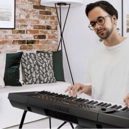 283 Yamaha PSR-E283 Portable Keyboard 61 Keys Digital Portable Keyboard image 5