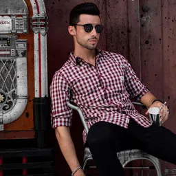 Roadster Time Travlr Men Maroon & Off-White Checked Sustainable Casual Shirt-image-77