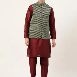 SOJANYA Men Maroon & Green Kurta with Churidar-image-60