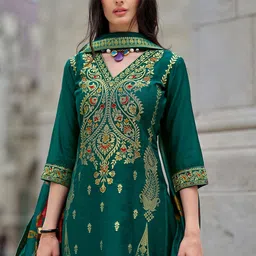 MOJILAA Women Paisley Regular Beads and Stones Chanderi Silk Kurta with Trousers-image-24