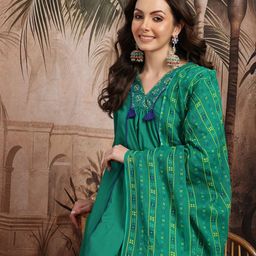 Sangria Yoke Design Pleated Pure Cotton Kurta with Trousers & Dupatta-26