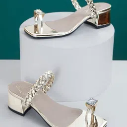 Shoetopia Girls Embellished Block Heels-33