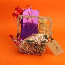 THE PERFECT GIFT Iron Fruit & Vegetable Basket-13