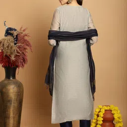 Tulsattva Ethnic Motifs Yoke Design Regular Thread Work Kurta With Trousers & Dupatta image 5