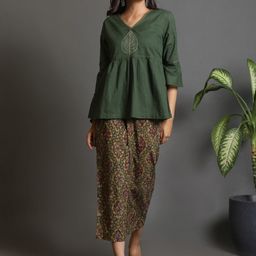 Earthwear Women Flared Sleeves Thread Work Kurta-picture-49