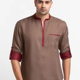SARVAMOHAN Men Brown & Red Kurta-image-4