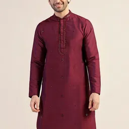 KISAH Geometric Embroidered Mirror Work Straight Kurta-42