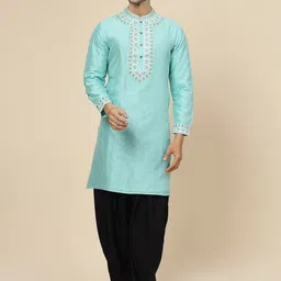 Ramas Ethnic Motifs Woven Design Mandarin Collar Thread Work Chanderi Silk Straight Kurta-picture-4