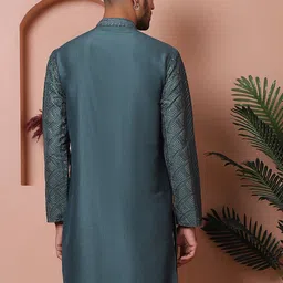 Jompers Men Geometric Thread Work Kurta image 5