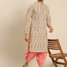 KISAH Men Multicoloured Printed Mirror Work Kurta image 5