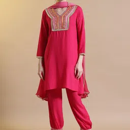 STYLEBAAZI Geometric Yoke Design V-Neck Embroidered A-Line Kurta With Salwar & Dupatta-picture-9