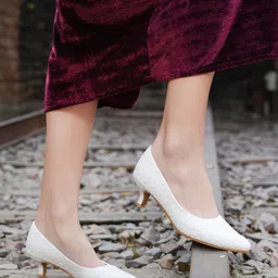 Mast & Harbour White Textured Pointed Toe Kitten Heeled Pumps-52