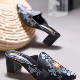 JM Looks Women Printed Pointed Toe Block Heel Mules-9