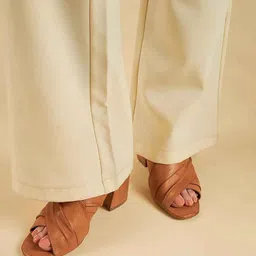 Peach Flores Textured Leather Block Heel Mules image 4