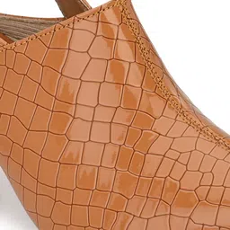 CLOG LONDON Pointed Toe Textured Block Mules With Buckle Closure image 5