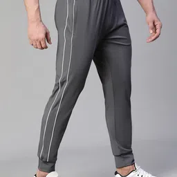 ATHLISIS Men Side Stripe Detail Slim-Fit Jogger-image-40