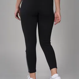 Nivia Neo-2 Polyester Training Lower image 3