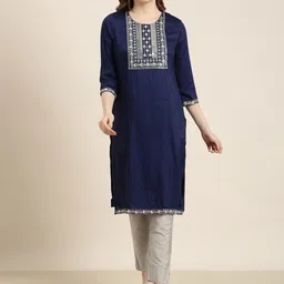 SHOWOFF Geometric Yoke Design Cotton Thread Work Kurta-image-26