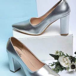 SHUZ TOUCH Pointed Toe Block Pumps-21