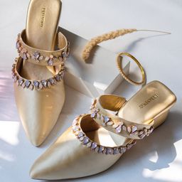 UrbanSway Printed Block Pumps-10
