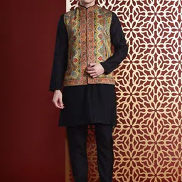 MANQ Solid Kurta with Trousers & Paisley Printed Velvet Nehru jacket-picture-36
