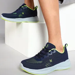 Paragon Men Textured Cushioned Insole Lace-Up Sneakers-image-11