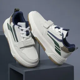 Red Tape Men Colourblocked Sneakers-picture-51