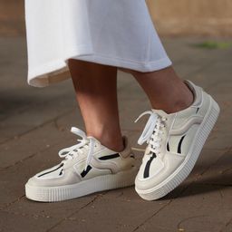 CAI Women Textured Flatform Sneakers-38