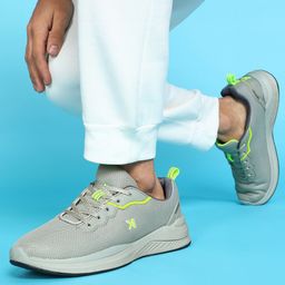Paragon Men Woven Design Lightweight Sneakers-image-86