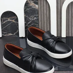 The Roadster Lifestyle Co. Women Black Round Toe Slip-On Sneakers With Bow Detail-20