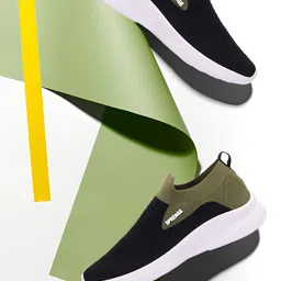 SPRENGE Men Colourblocked Lightweight Slip-On Sneakers-45