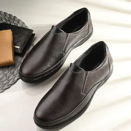 INVICTUS Men Round Toe Comfort Insole Lightweight Slip-On Sneakers-picture-51