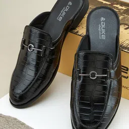 Duke Men Textured Buckle Detailed Lightweight Mules-12